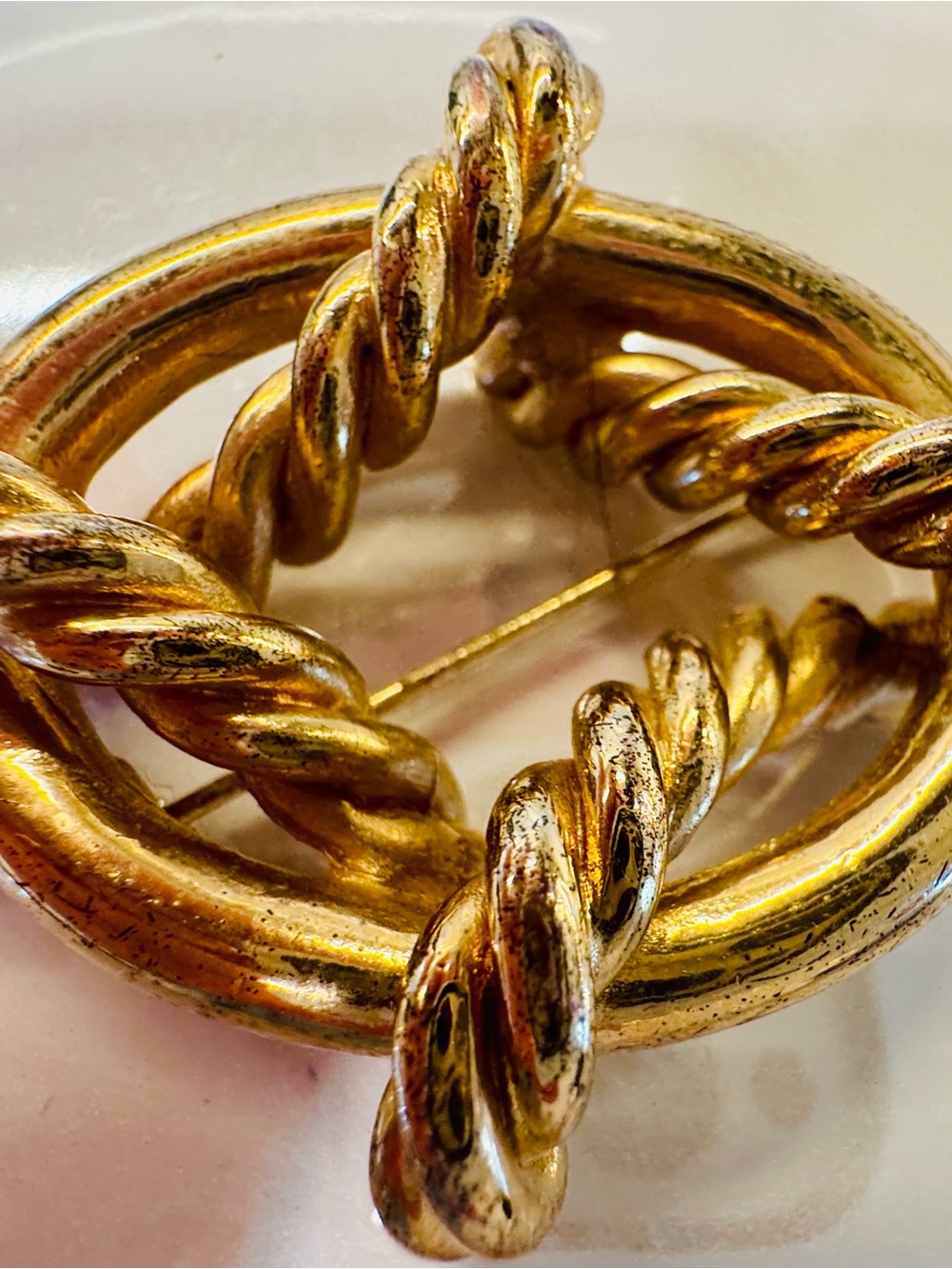Givenchy Vintage Gold-Tone Twisted Rope Oval Brooch - Picture 1 of 3